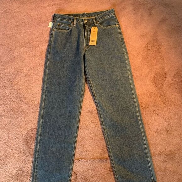 550 Levi Jeans - Picture 5 of 5